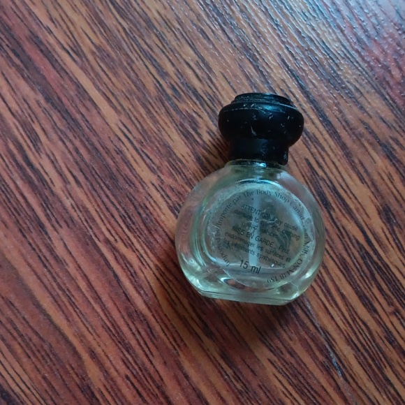 💟Vintage The Body Shop perfume oil - Picture 2 of 3
